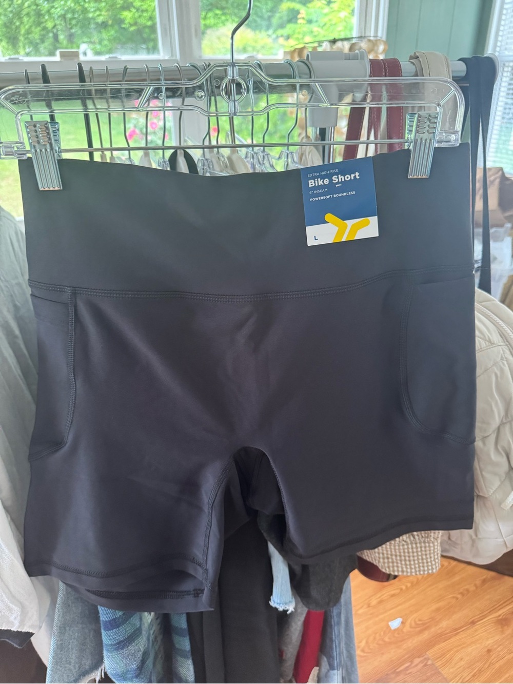 Old Navy Black Women's Bike Shorts with Side Pockets